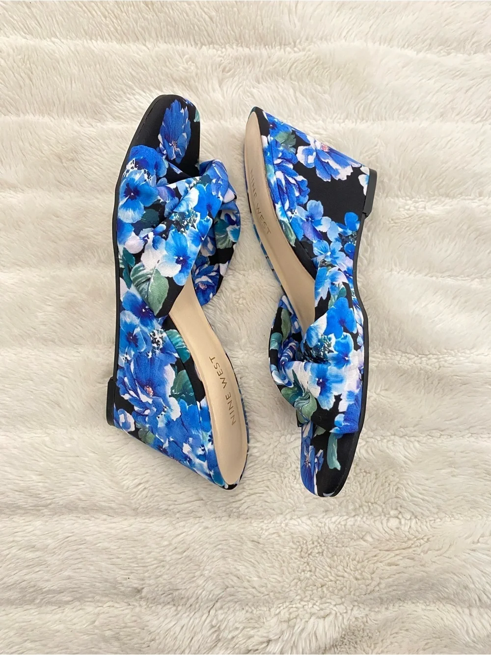 Nine West Blue Floral Knot Wedge Sandals Size 6.5